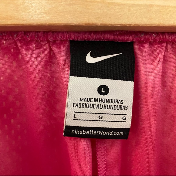 Nike Shorts - Picture 2 of 3